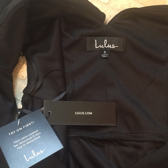 Lulu Ruffle Dress - Picture 4 of 4